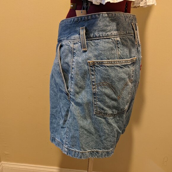 LEVI’S Women’s Denim washed blue Shorts – Size 31 – Relaxed A-Line Silhouette - Picture 14 of 16